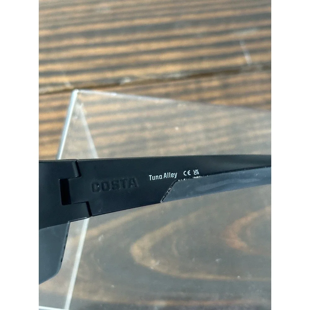 Costa Del Mar Tuna Alley Reader 1.5X Matte Black Frame Blue 580P Sunglasses